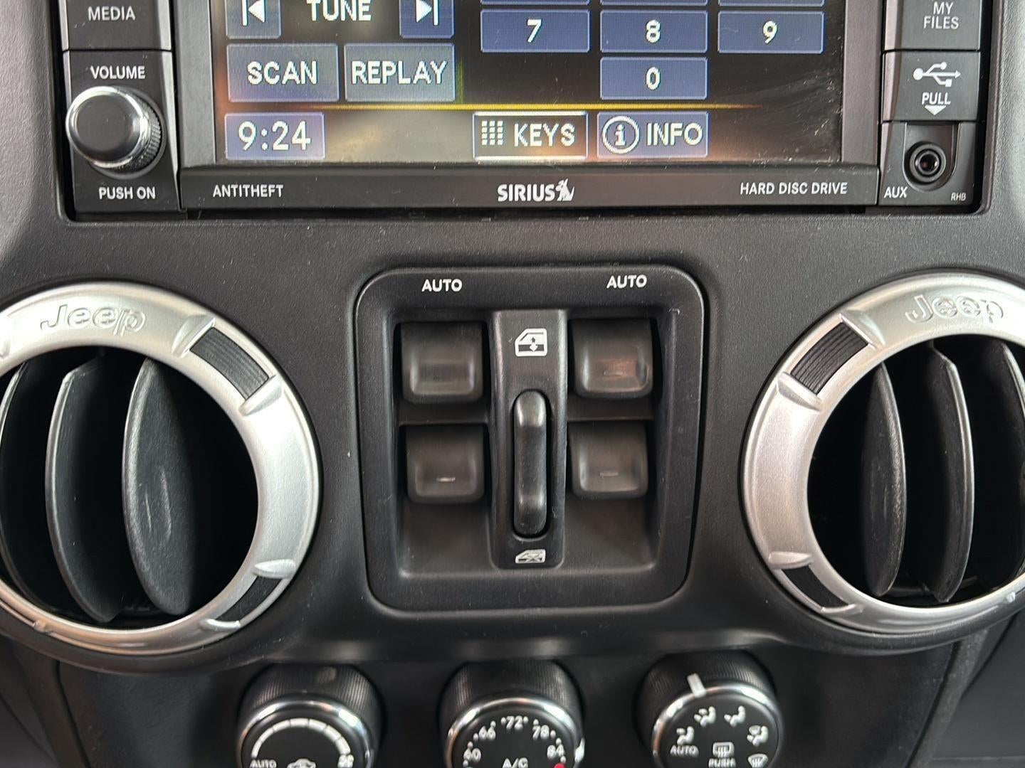 2013 Jeep WRANGLER UNLIMITED Base