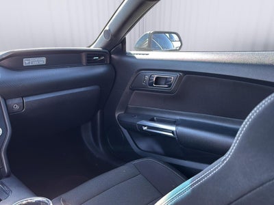 2015 Ford MUSTANG Base