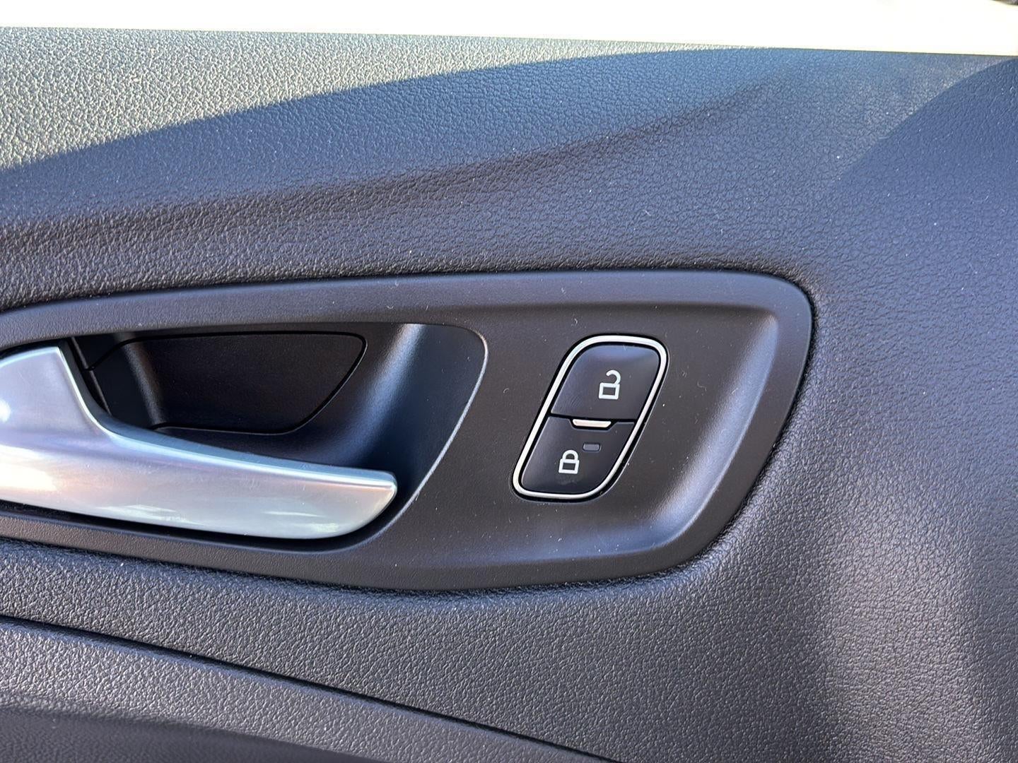 2017 Ford C-MAX HYBRID Base