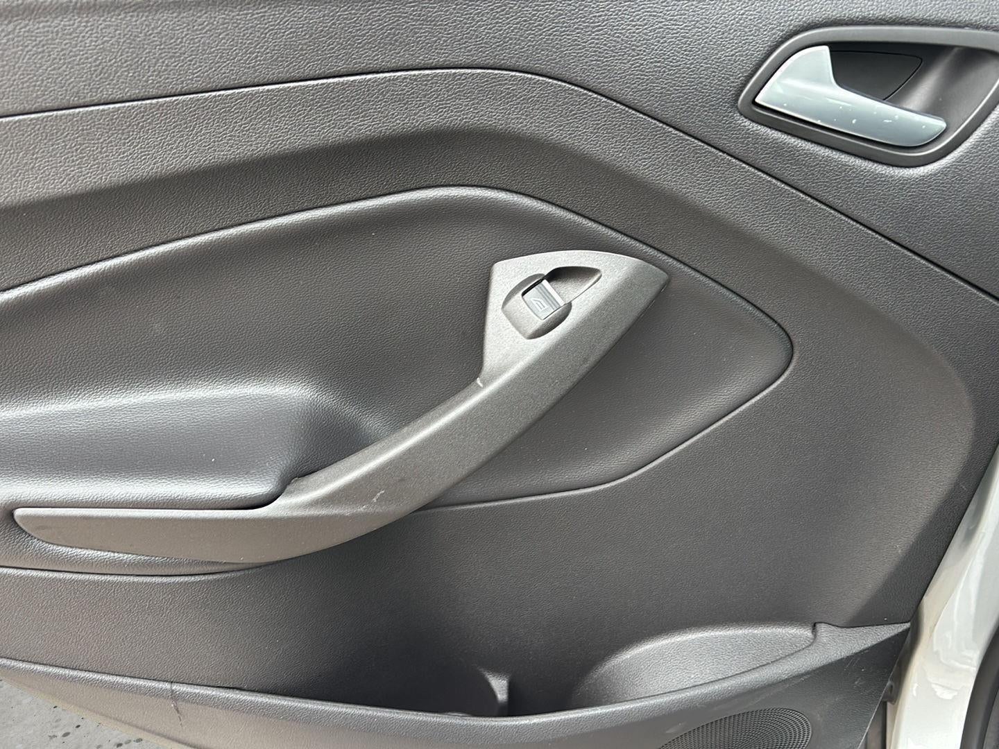 2016 Ford C-Max Hybrid SE