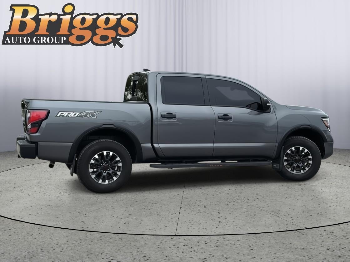 2024 Nissan Titan sv