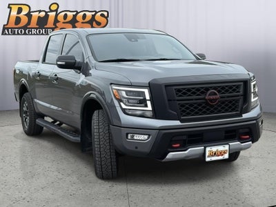 2024 Nissan Titan sv