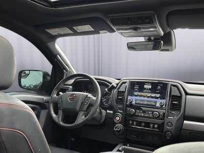 2024 Nissan Titan sv