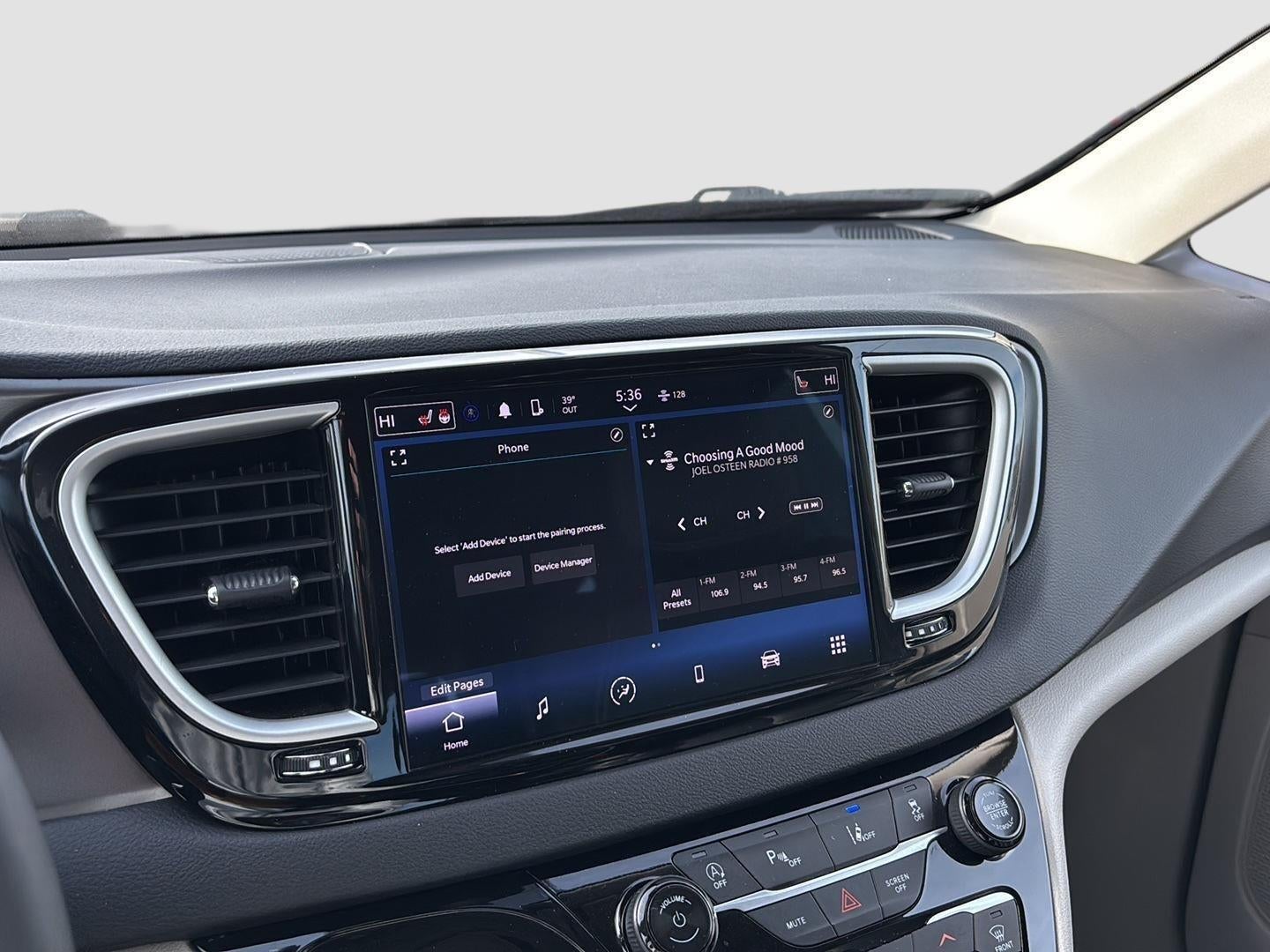 2024 Chrysler Pacifica Touring L