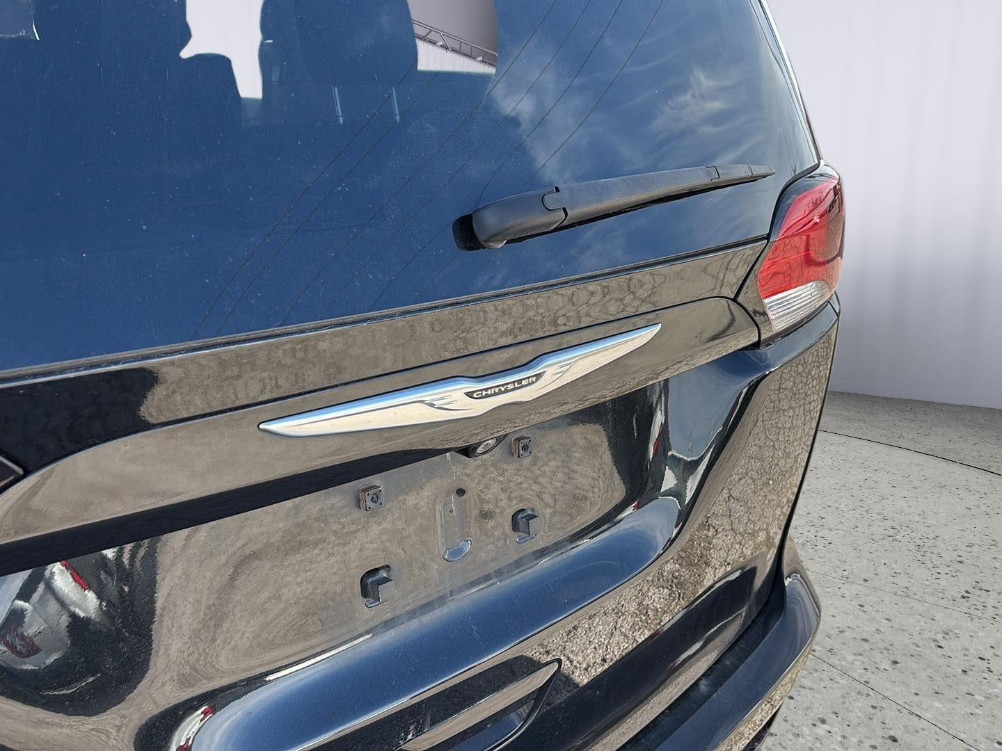 2022 Chrysler Voyager LX