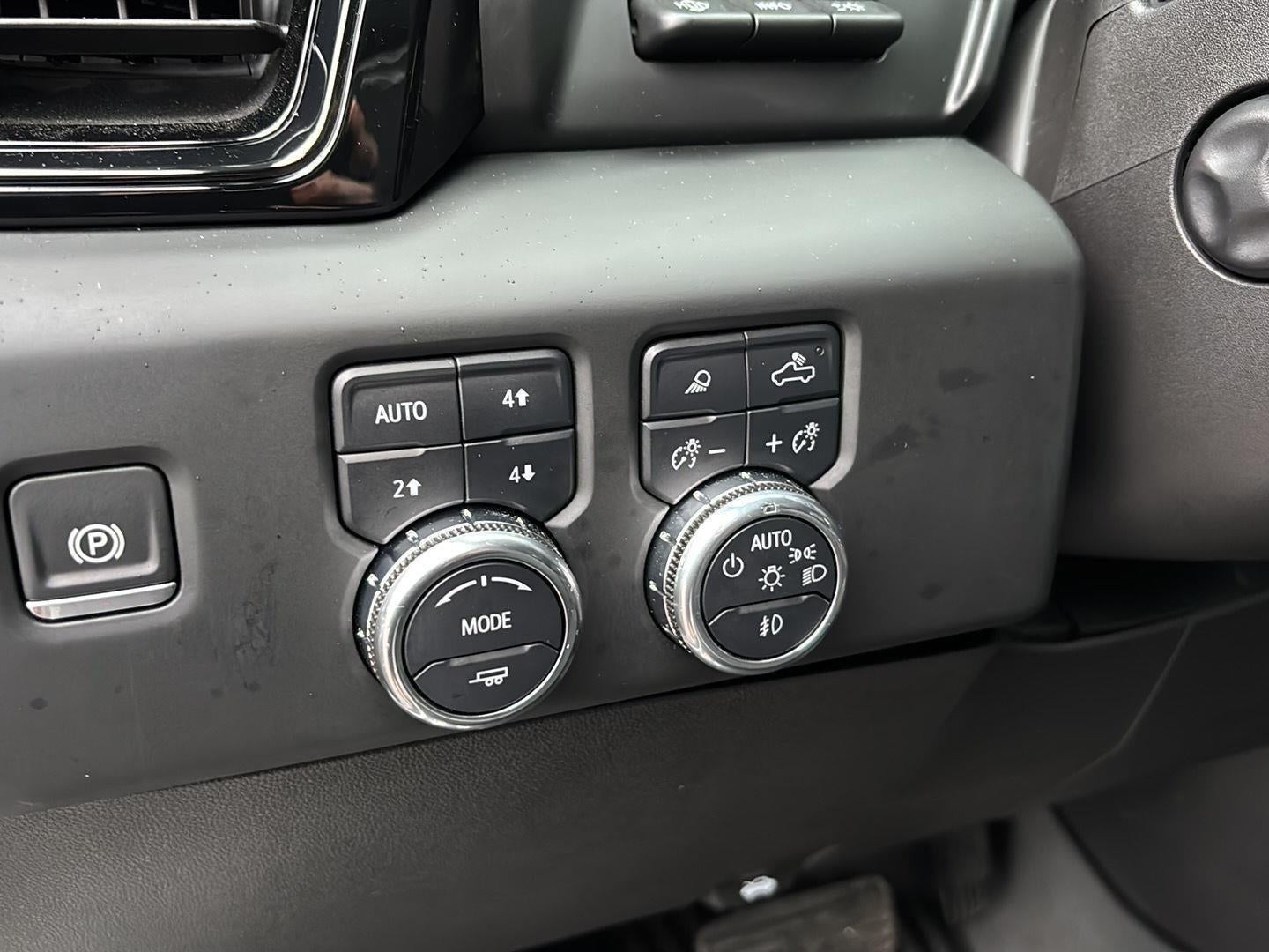 2024 GMC Sierra 1500 AT4X