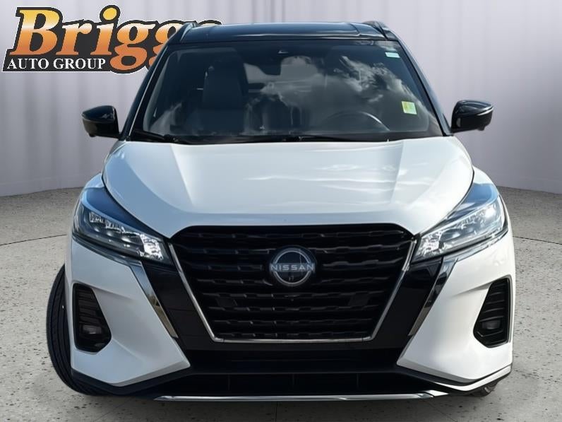 2022 Nissan Kicks SR