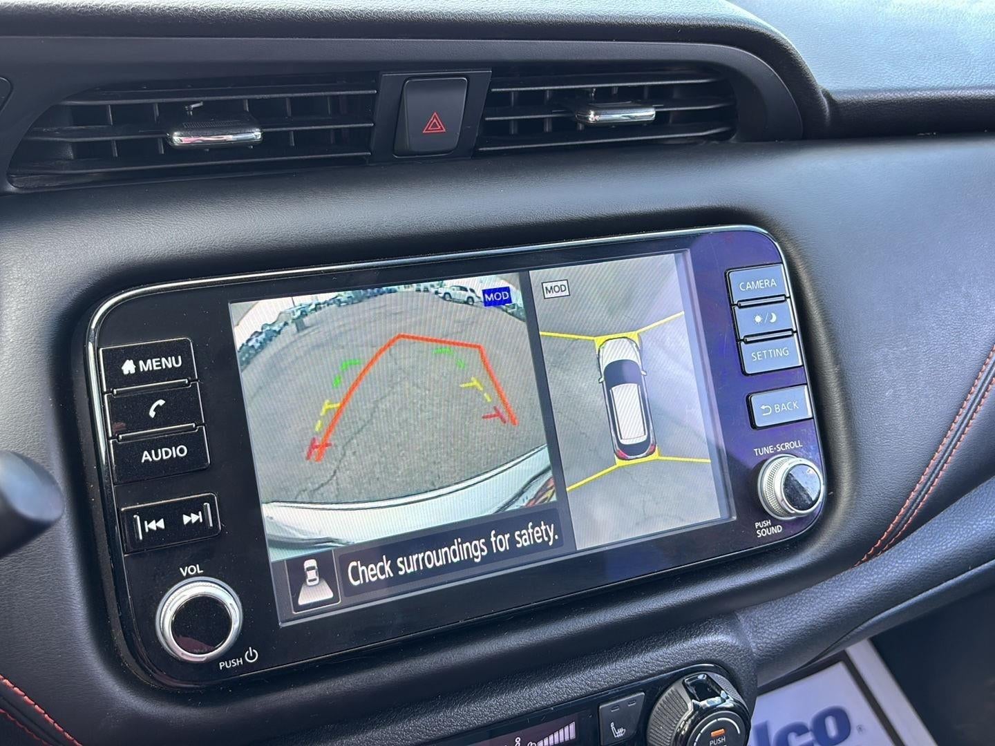 2022 Nissan Kicks SR