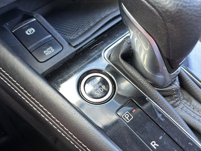 2022 Nissan Kicks SR