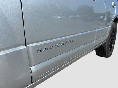 2014 Lincoln Navigator Base