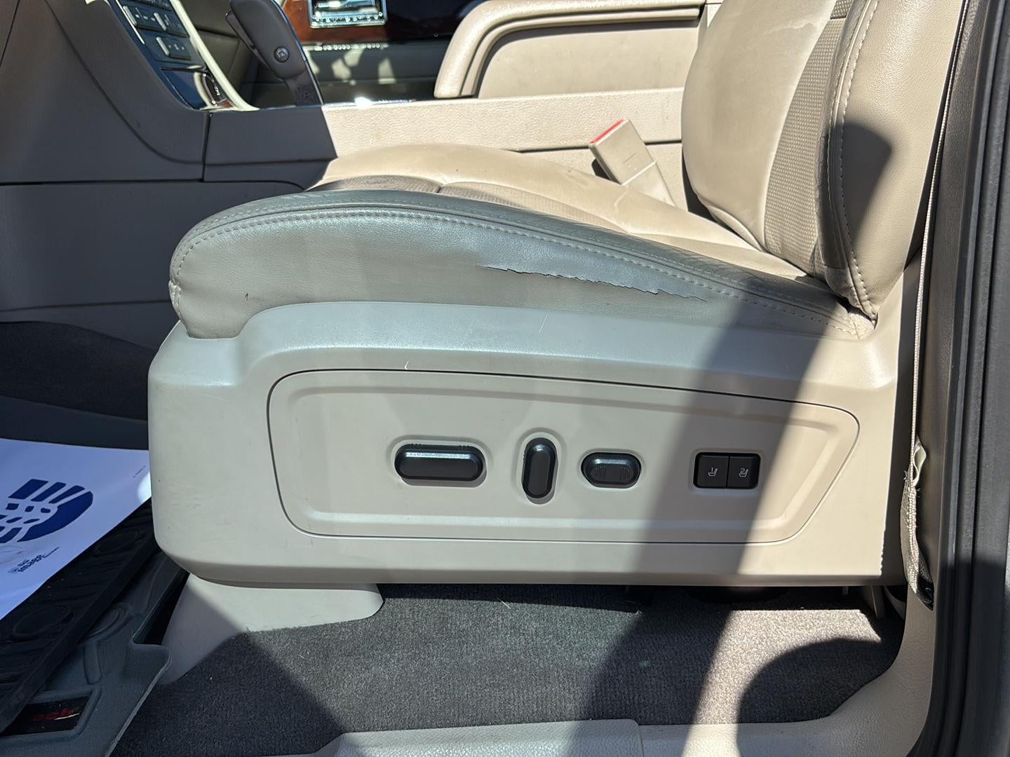 2014 Lincoln Navigator Base