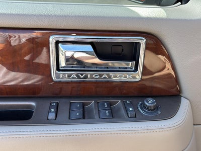 2014 Lincoln Navigator Base