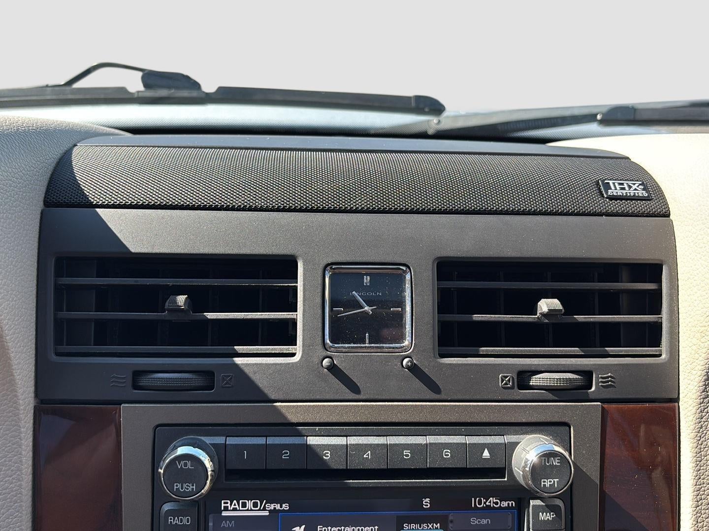 2014 Lincoln Navigator Base