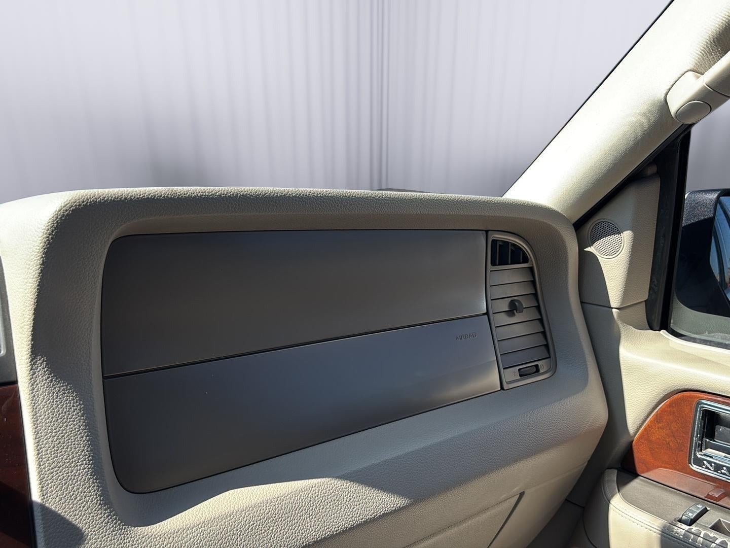 2014 Lincoln Navigator Base