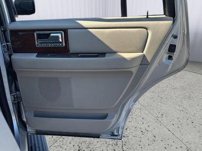 2014 Lincoln Navigator Base