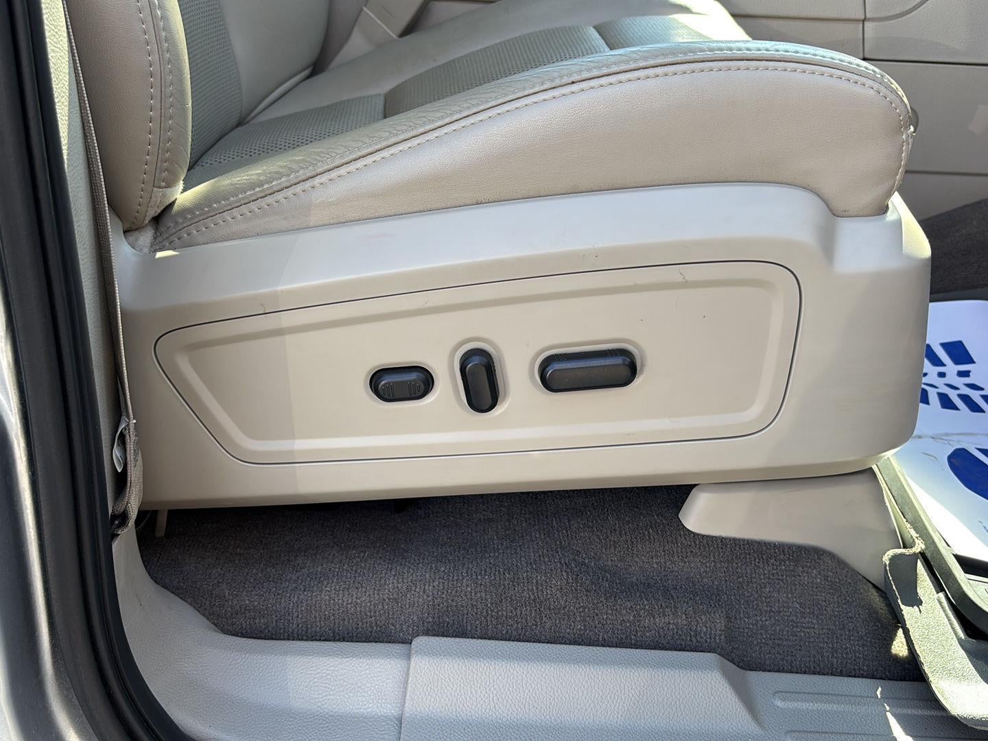 2014 Lincoln Navigator Base