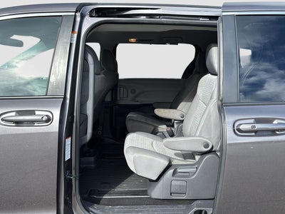 2021 Toyota Sienna LE