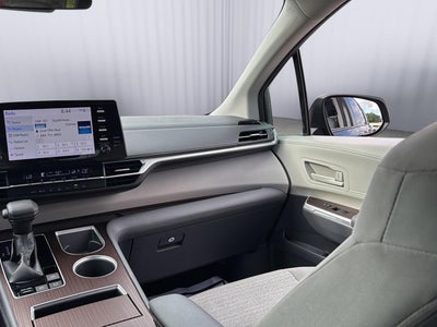 2021 Toyota Sienna LE