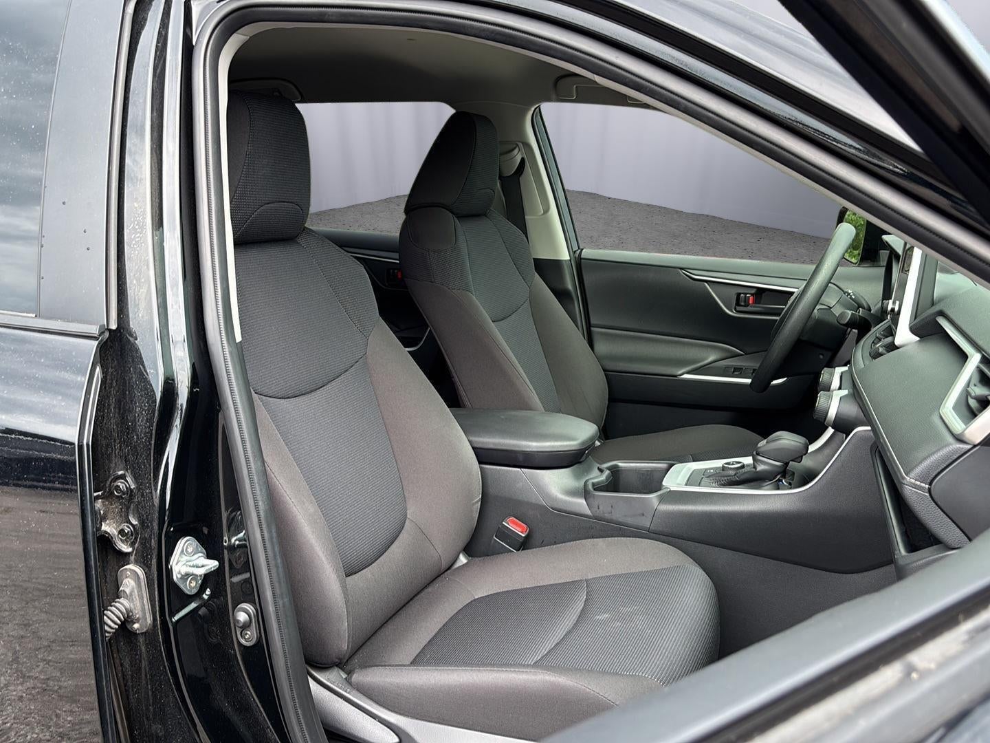 2023 Toyota RAV4 Hybrid LE