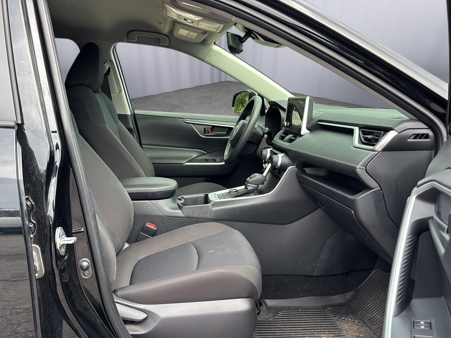 2023 Toyota RAV4 Hybrid LE