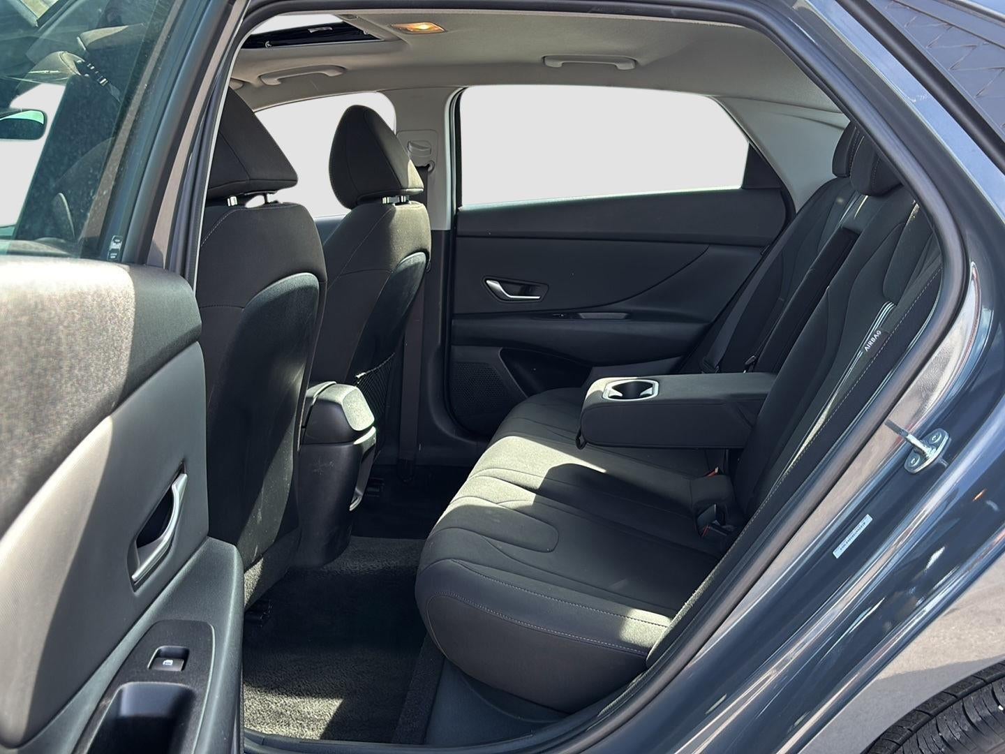 2025 Hyundai ELANTRA SEL