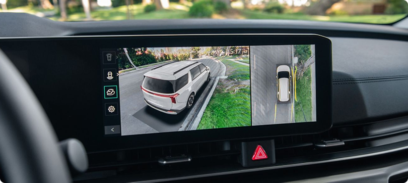 Touchscreen showing the 360-degree Surround View Monitor's overhead parking view