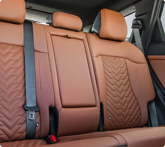 Sportage Plug-in Hybrid second-row bench in tan leather