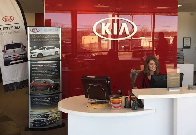 front desk at Briggs Kia